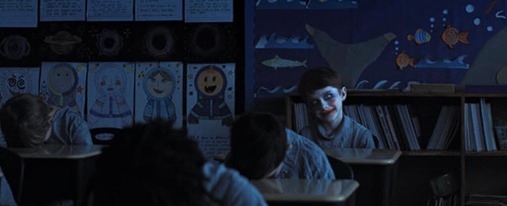 映画『WEAPONS／ウェポンズ』のシーン